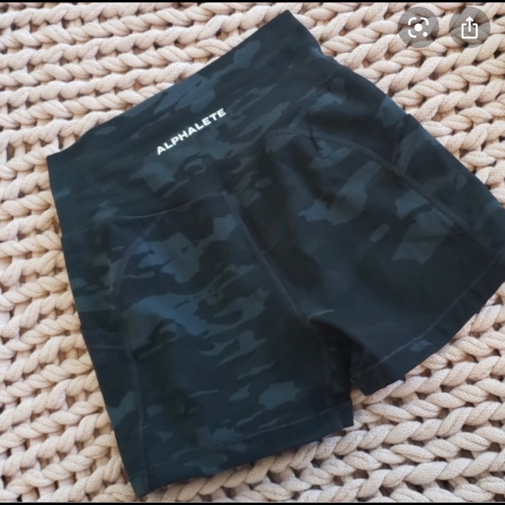 Alphalete surface pocket camp shorts